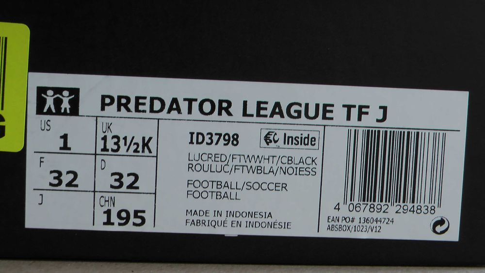 Ghete fotbal sitetic aproape noi Adidas Predator TF marimea 32