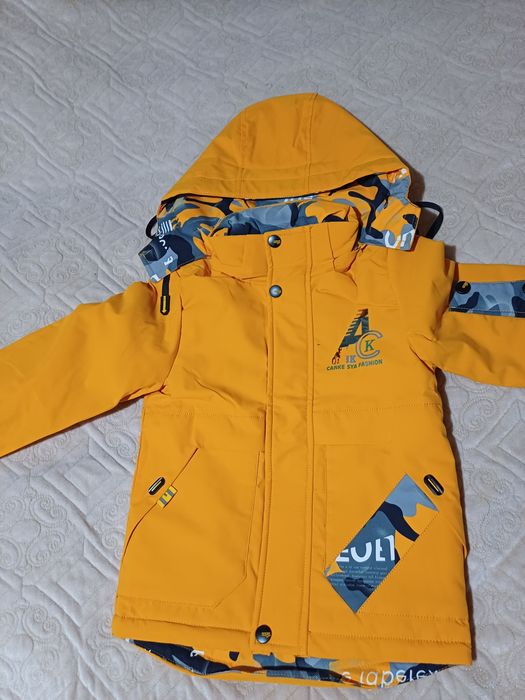 Осенняя куртка  на мальчика