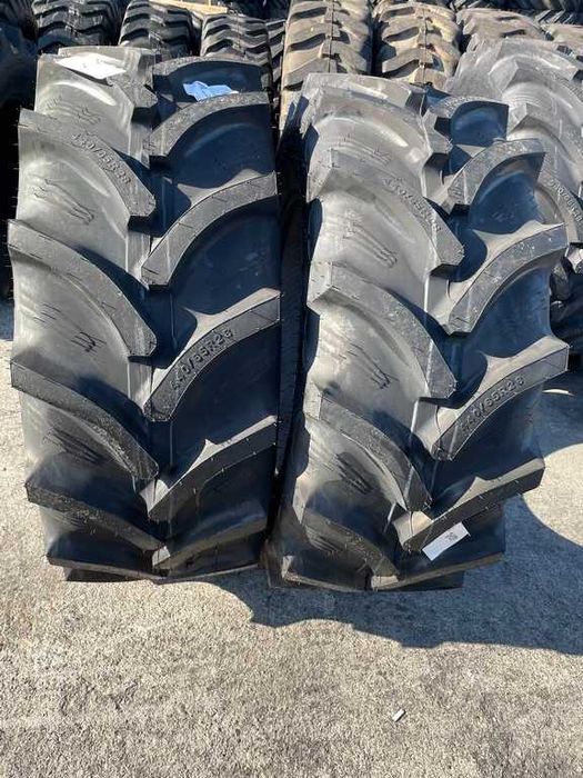 Caucicuri Radiale de tractor tubeless 440/65R28 Ozka
