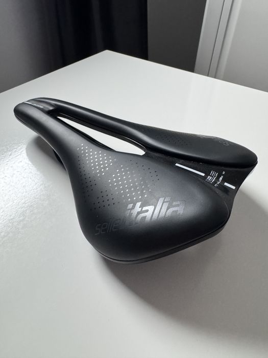 Sa/ Șa/ Scaun/ Sezut bicicleta Selle Italia Novus Boost Superflow L3