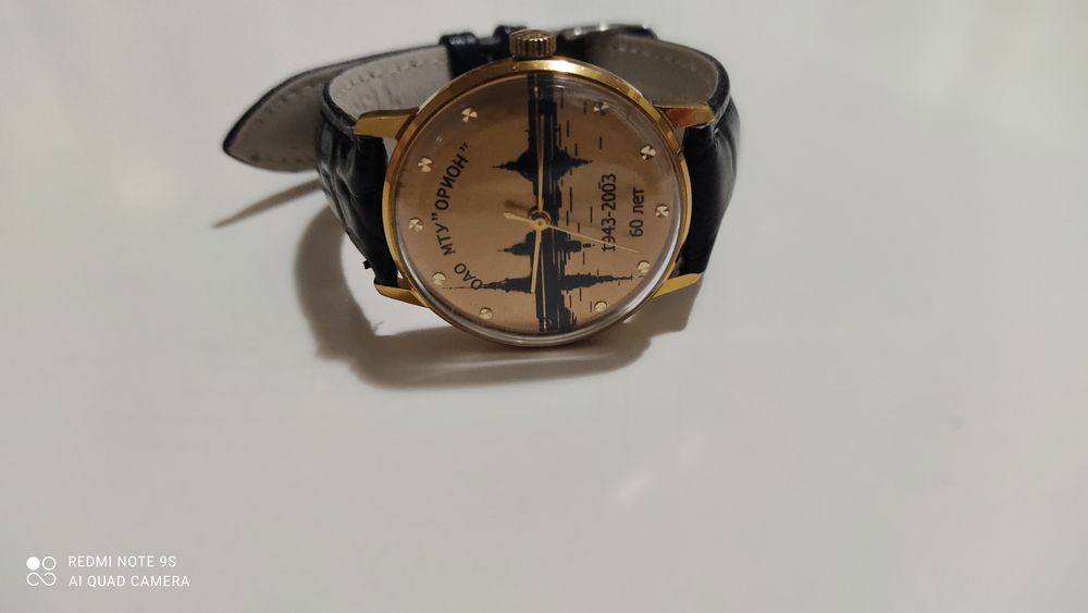 Красный часы Орион оригинал в идеальном состоянии необычный эксклюзив