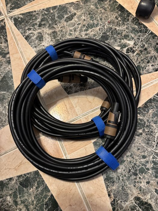 Doua cabluri 10 M