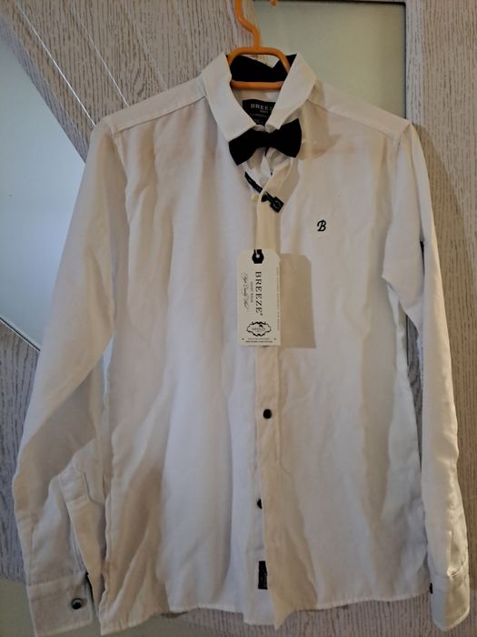 Бяла риза с папионка breeze.