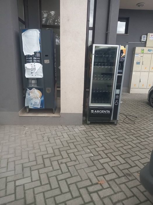 Продавам вендинг кафе-автомат