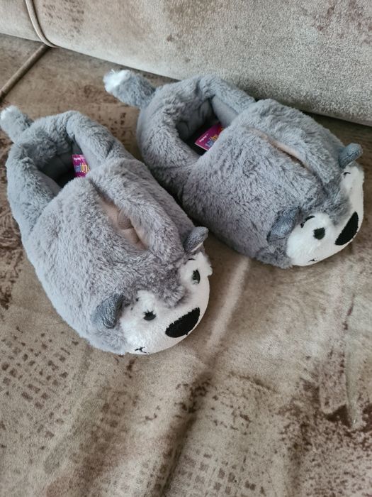 Детские новые тапочки