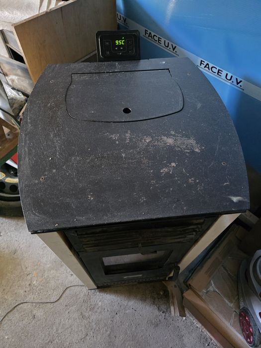 Суха пелетна камина