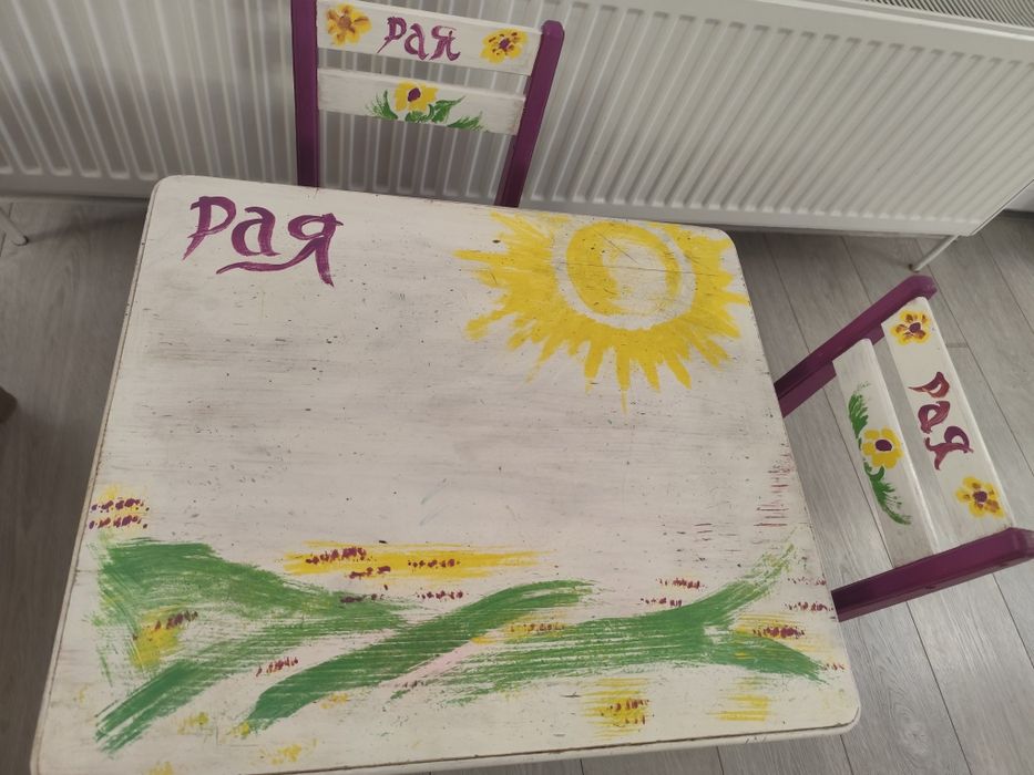 Детски дървена маса и столчета