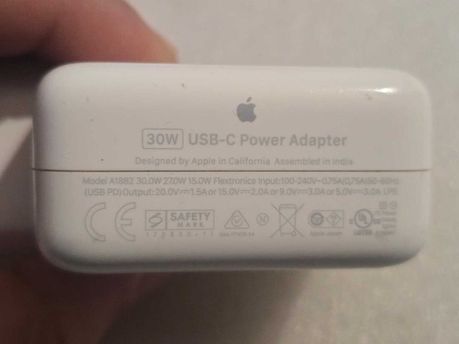 Incarcator retea original APPLE A1882 20V 1.5A 30W , USB-C, 30W, alb