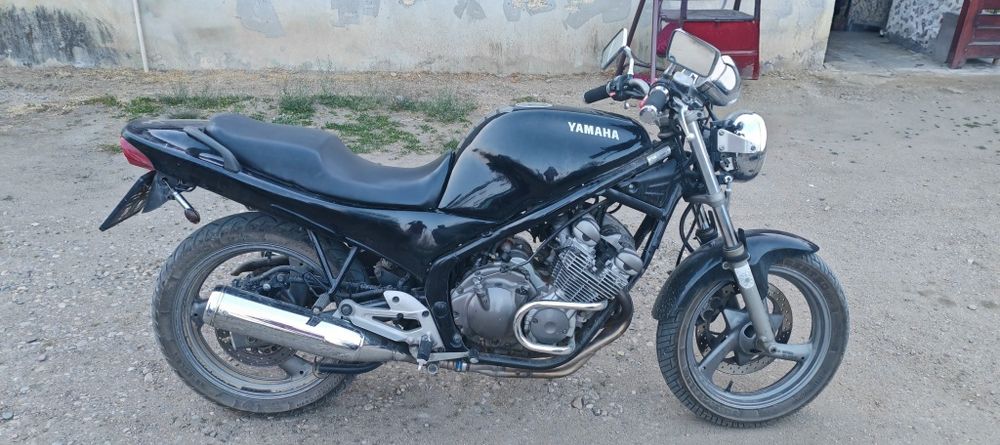 Motocicleta Yamaha xj 600 S