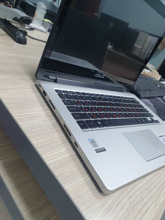 Asus Book Flip i3-4030U 4/256GB Intel HD Graphics