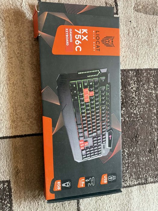 Vand 2 tastaturi de gaming