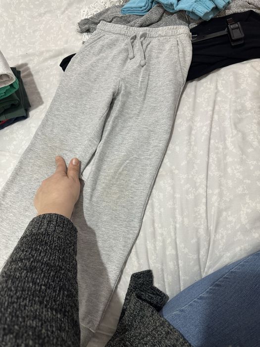 Pantalonii de joaca 128/134