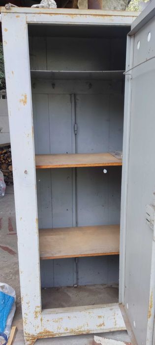 Металлические шкафы