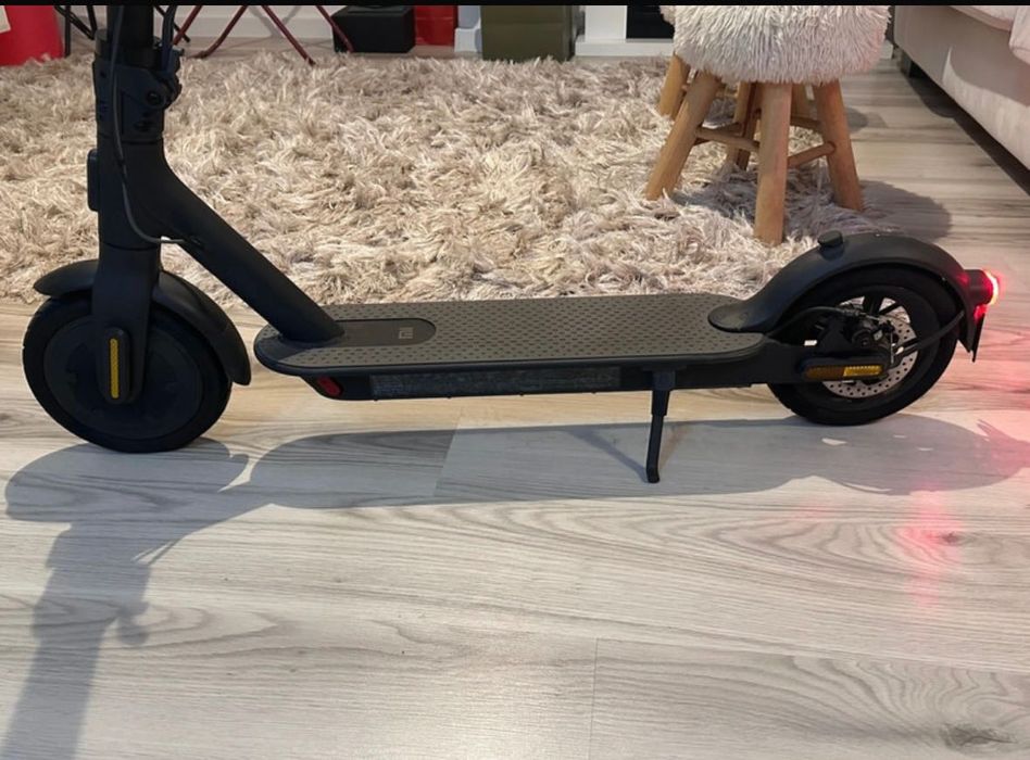 Trotineta electrica XIAOMI Mi S, 250W ca noua
