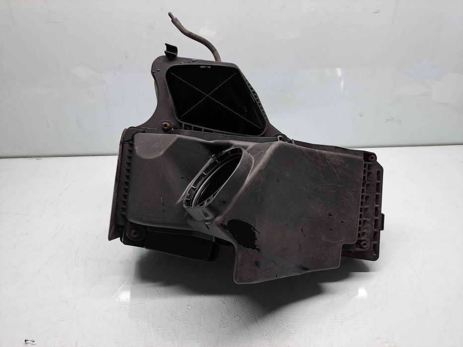 Carcasa filtru aer  AUDI A5 (8T3) [Fabr 2007-2015] 8K0133837T 2.0 TDI
