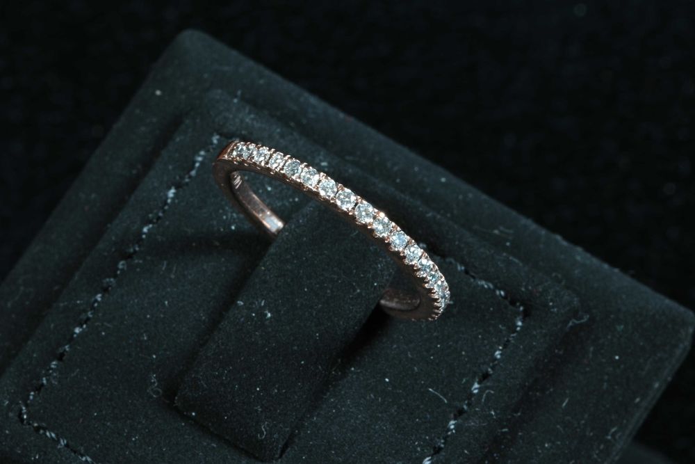 Златен Пръстен Халка 375 (9К) с 21 диаманта , Размер 53