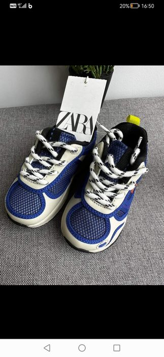 Бебешки маратонки Zara