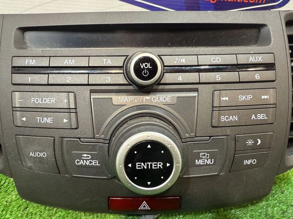 PANOU CENTRAL COMANDA AUDIO / RADIO CD / GRILA VENTILATIE  HONDA ACCORD 8 2.0 BENZINA 2009 COD OEM 39050-TL0-G01 8X245082 2008-2011