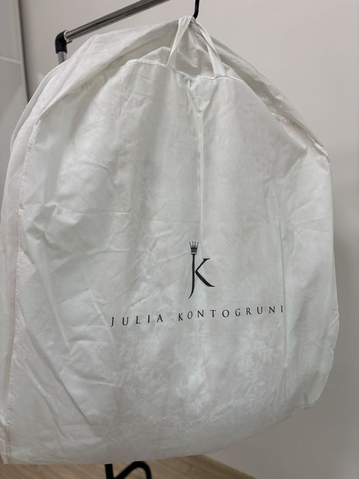 Продавам сватбена рокля Julia Kontogruni