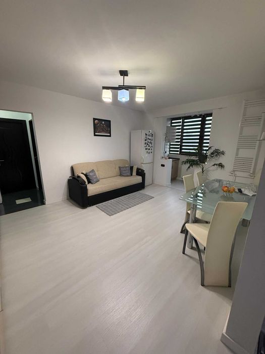 Vand apartament central, pret fix valabil doar pentru luna decembrie