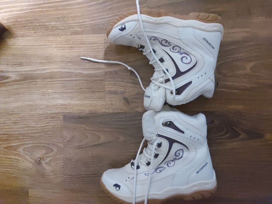 Дамски зимни боти