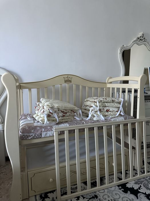 Манеж/кровать/прикроватный манеж