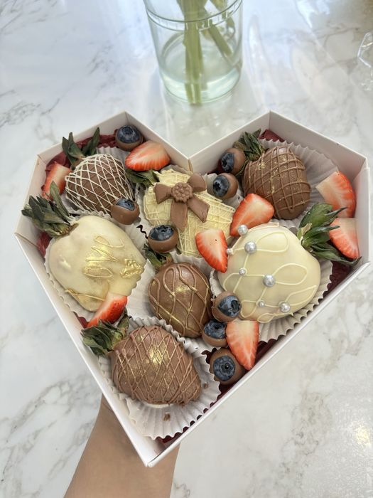 Клубника в шоколаде Уральск Деркул