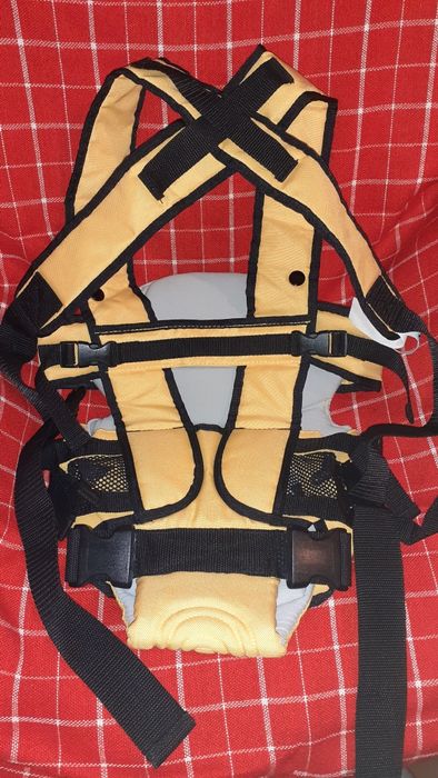 Marsupiu Chicco nou galben 3.5-9 kg