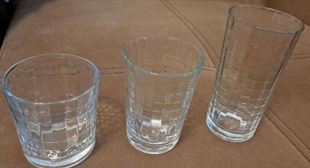 Комплект от нови чаши - 18 части с красив релеф