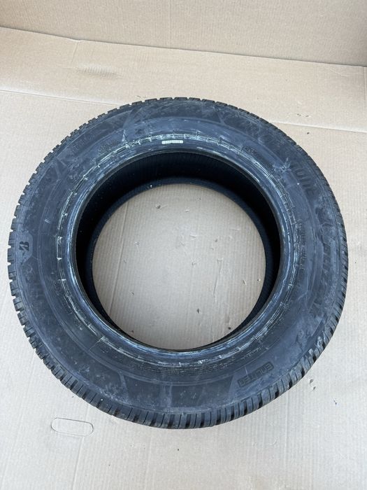 Зимна гума Bridgestone 215/60/16 dot3435