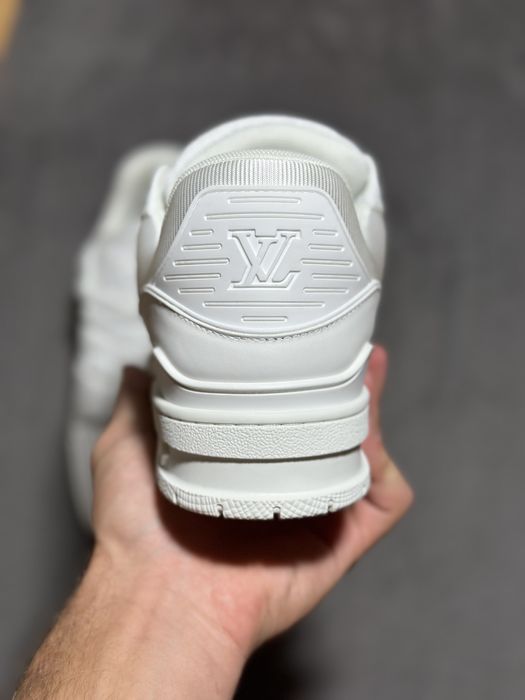 (PREMIUM ) Louis Vuitton Trainers LV White