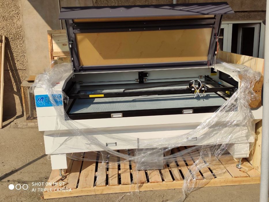 Янги лазер станок Guangzhou   1810T