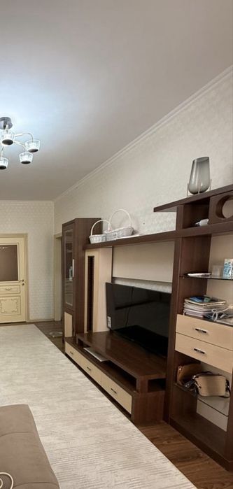 Продается шкаф, сервант под телевизор