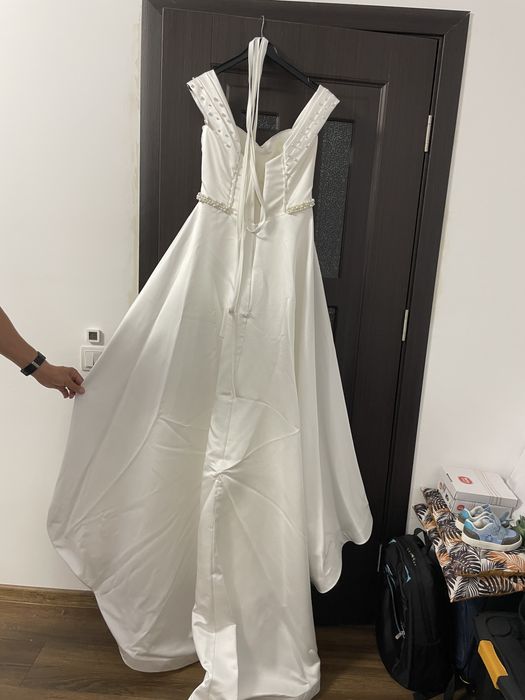 Rochie mireasa, marimea 44 corset in spate