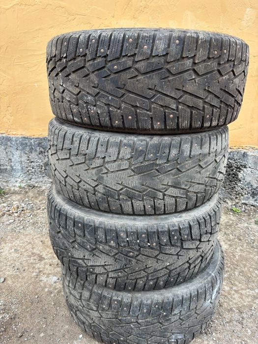 зимние шипованные шины 225/45R17
