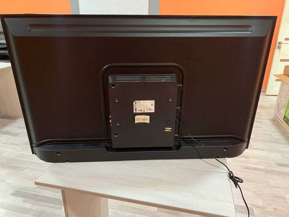 Телевизор Artel 43 диагональ, Не Смарт!