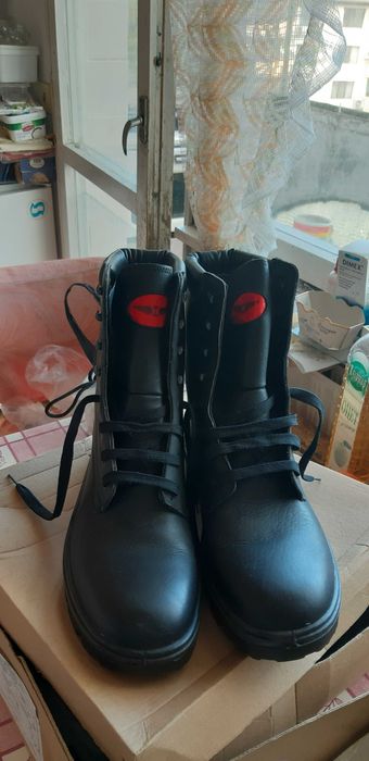 Продавам мъжки ботуши