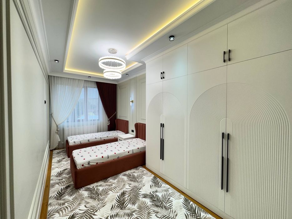 Продается 3 ком. Квартира площадью 103 кв.м. В Вокзале ор. Караван