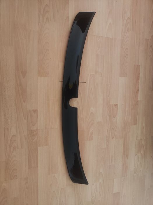 Eleron / Lip Codită Lunetă Mercedes E Class W211 – Negru Lucios