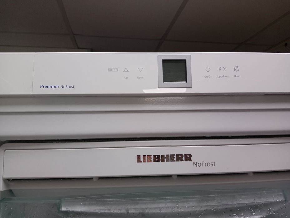 Огромен вертикален фризер Liebherr с 8 чекмеджета А+++ 2 г.Гаранция