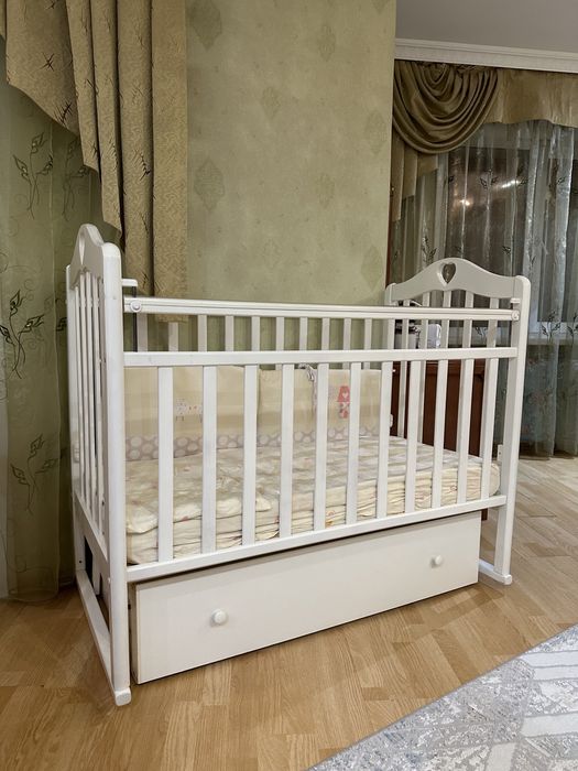 Продам детскую кроватку