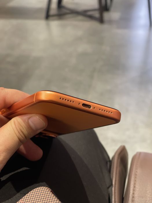 Обменяю iphone 17 pro max 256gb orange