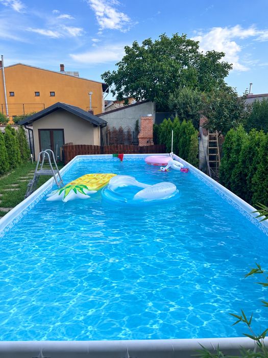 Piscina supraterana
