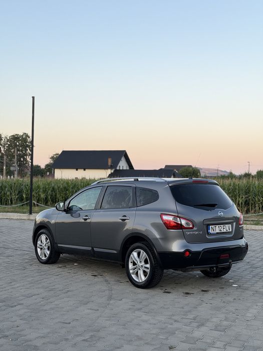 Nissan qasqhai+2