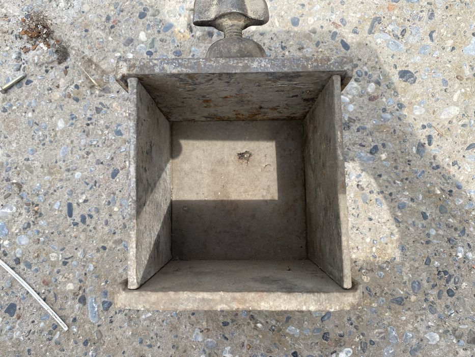 Формы для образцов бетона