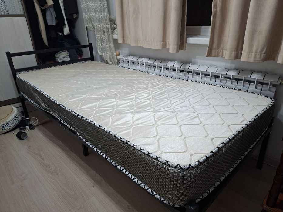 Продам кровать 200х90