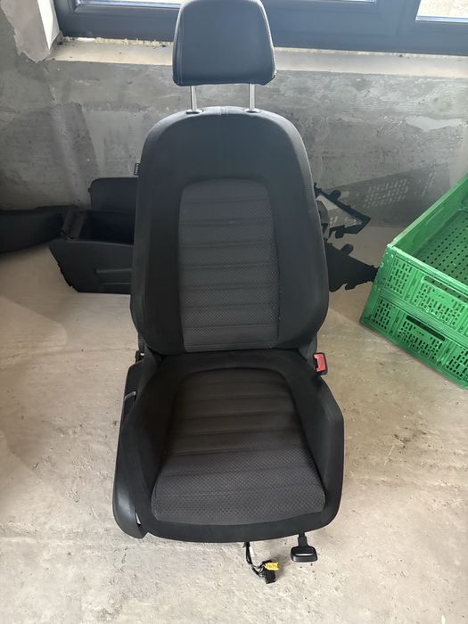 Vand interior scaune textul cu incalizire de sedan (passat b6)