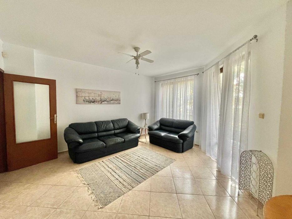 Предлагаме тристаен апартамент в Несебър!