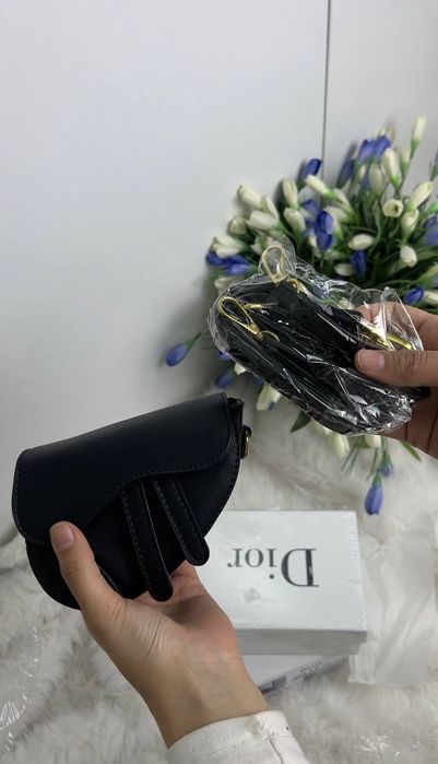 Dior sumkalar ham bor