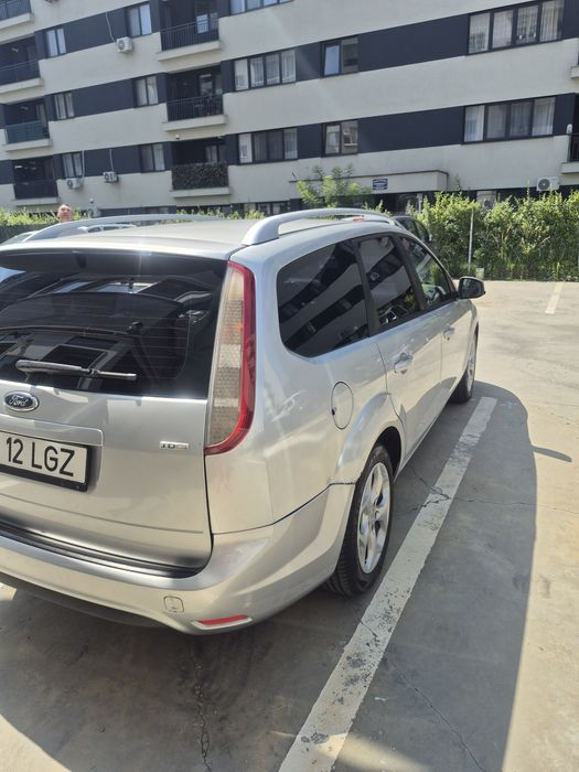 FORD Focus 2010 — imagine 5